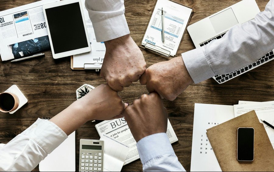 equipe trabalhando unida é uma das requisições para o profissional do futuro